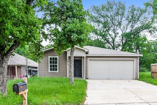 4813 Chapman St, Fort Worth, TX 76105