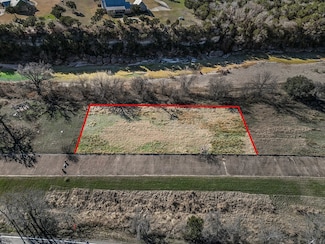 1711 Tiffany Ln, Glen Rose, TX 76043