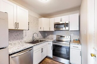 705 Pleasant Manor Ave, Burleson, TX 76028