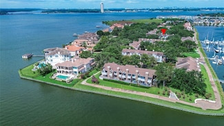 1927 Enterprise Ave, League City, TX 77573