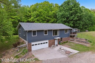 5204 S 68th Ave, New Era, MI 49446