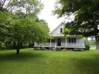 620 E Spring St, Bloomfield, IN 47424