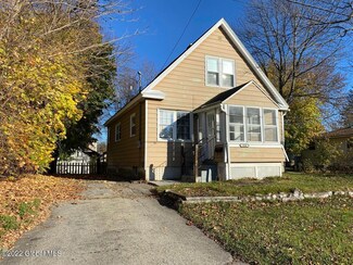 1848 Rensselaer Ave, Schenectady, NY 12303