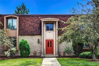 135 Charter Oaks Dr Unit 1, Buffalo, NY 14228