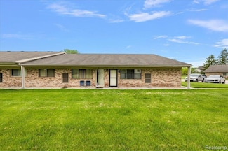 16046 Holz Dr Unit 48, Southgate, MI 48195