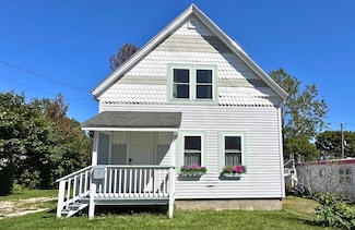 4 Dewey Mowry St, Lubec, ME 04652