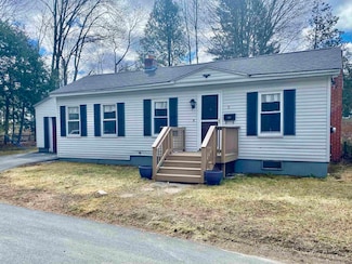 8 Brookside Ave, Claremont, NH 03743