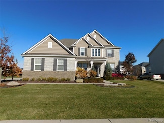 1311 Goldeneye Ln, Lake Orion, MI 48360