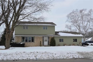 510 N Madison St, Waupun, WI 53963