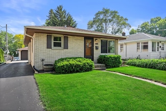 9217 W Hayes Ave, Milwaukee, WI 53227