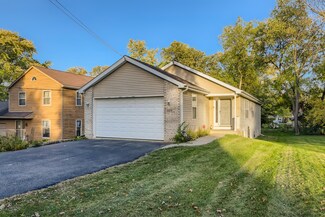 35679 N Helendale Rd, Ingleside, IL 60041