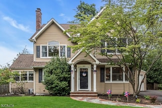 1545 Martine Ave, Scotch Plains, NJ 07076