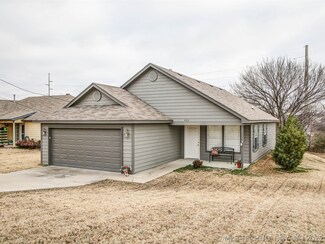 6059 S 30th West Ave, Tulsa, OK 74107