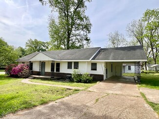 314 7th St NE, Fayette, AL 35555