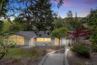 1019 Los Trancos Rd, Portola Valley, CA 94028