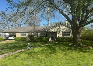 429 S Broadway St, Bells, TX 75414