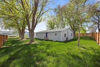 147401 W Hoisington Rd, Prosser, WA 99350