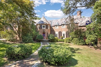 205 Waban Ave, Waban, MA 02468