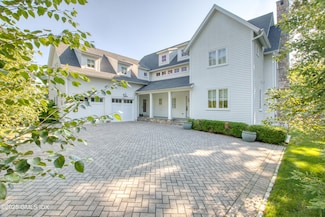 507 River Rd, Cos Cob, CT 06807