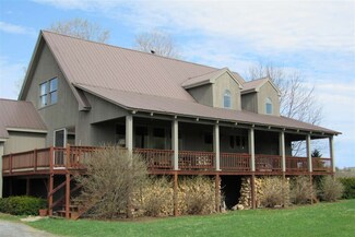 10 Crosby Rd, Topsham, VT 05076