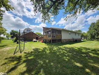 17069 400th St, Leland, IA 50453