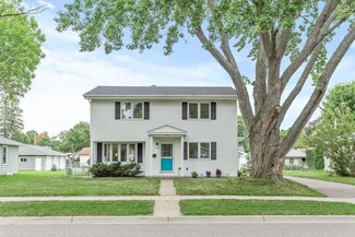 4512 Xenia Ave N, Minneapolis, MN 55422