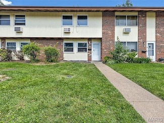 7546 Hazelcrest Dr, Hazelwood, MO 63042