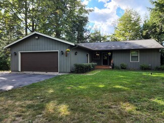 7114 Timber Ln, Rhinelander, WI 54501