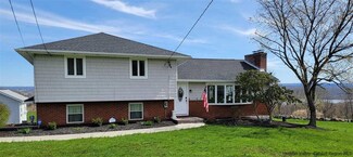 7 Overlook Bluff, Marlboro, NY 12542