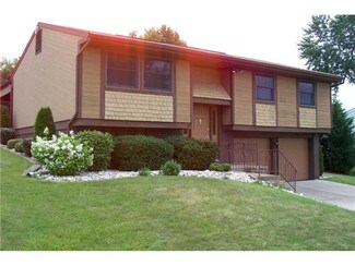 186 Old Ridge Rd, Coraopolis, PA 15108