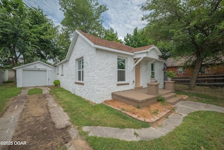 2118 S Jackson Ave, Joplin, MO 64804