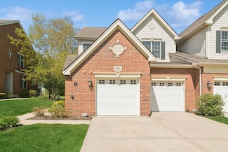 15 Red Tail Dr, Hawthorn Woods, IL 60047