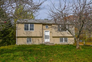 4 Herbert Dr, Scarborough, ME 04074