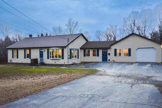 9 Mechanic St, Dover Foxcroft, ME 04426