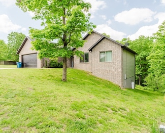 1 Loftus Dr, Bella Vista, AR 72714