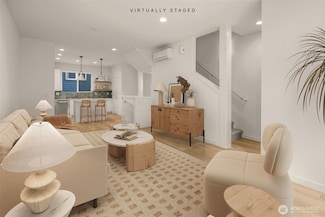 3009 NE 130th St Unit B, Seattle, WA 98125