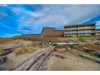 88416 1st Ave Unit 303, Florence, OR 97439