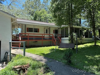 3036 Holly Hill Rd, Hendersonville, NC 28792