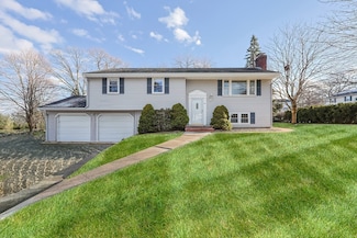 18 Divittorio Dr, Milford, MA 01757