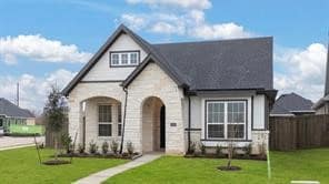 11918 N Pavillion Dr, Mont Belvieu, TX 77580