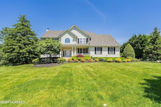 301 Karen Ct, Freehold, NJ 07728