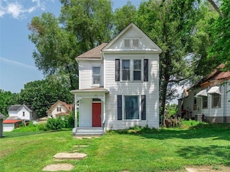 2707 Olive St, Saint Joseph, MO 64507