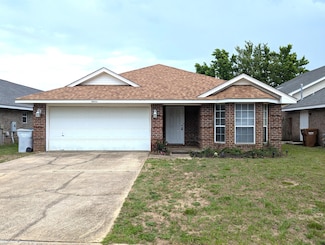 9451 Pine Lilly Ct, Navarre, FL 32566