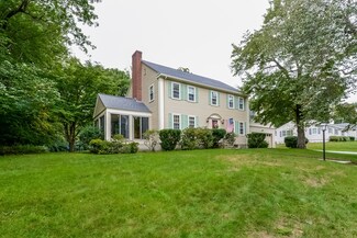 4 Dick Dr, Worcester, MA 01609