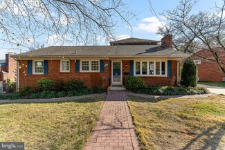 879 N Madison St, Arlington, VA 22205