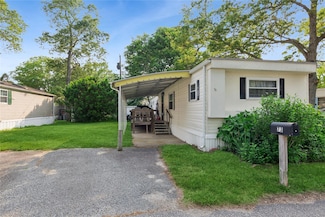 3773 Hubbard Ave, Riverhead, NY 11901