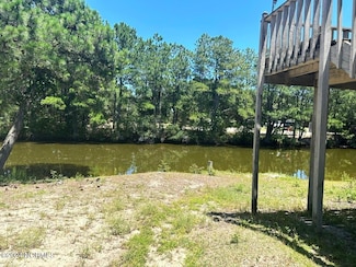 2221 Teal Rd, Corolla, NC 27927