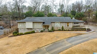 3532 Brookwood Rd, Mountain Brook, AL 35223