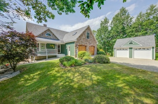 11 Washington Ct, Naples, ME 04055