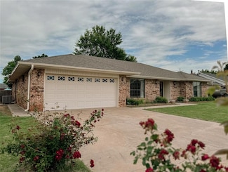 715 N Max St, Hinton, OK 73047